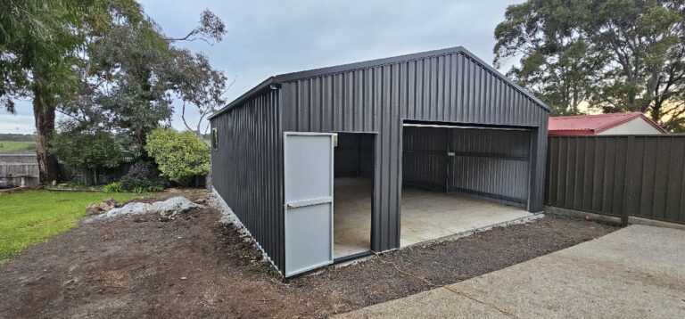 Keilor - Deluxe gable - 7467 x 9144 x 2800_3801 - Monument_Woodland Grey